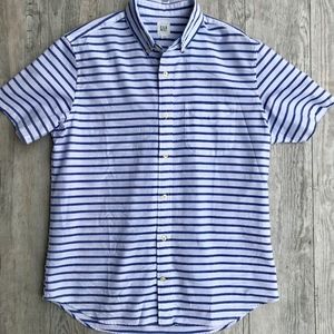 *NWT* GAP Short Sleeve Button Down Shirt Mens MD